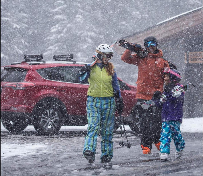 Universal Car Roof Rack for 6 Ski Pairs or 4 Snowboards